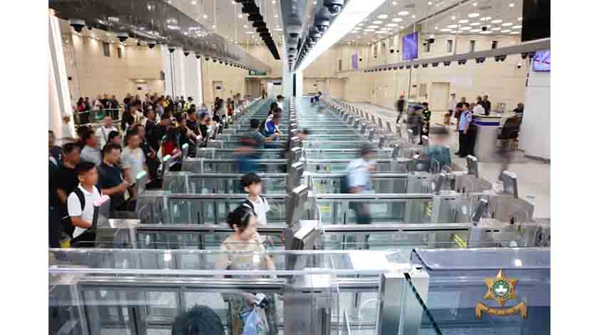 橫琴口岸年內新增四十六條自助過關通道  十月可刷臉過關    