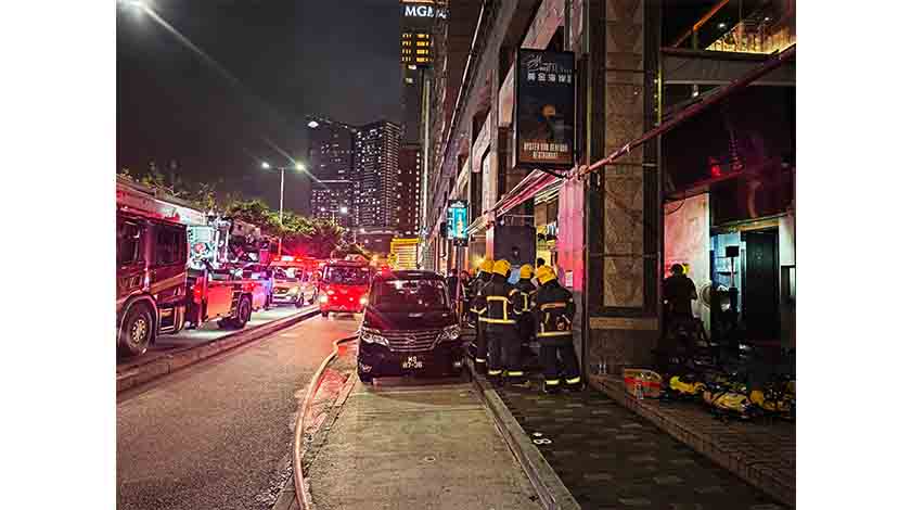 皇朝區餐廳廚房火警  兩員工燒傷臉手送院    
